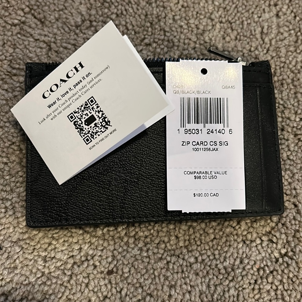 Coach Zip Card Case / Pocket Organizer.  New with tags.  Never used.